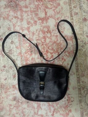 Epi Jeune Fille Shoulder Bag Crossbody Bag with Buckle Detail